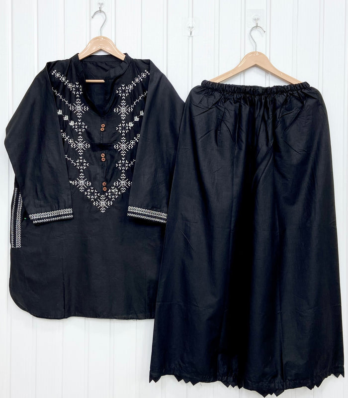 Small / Black