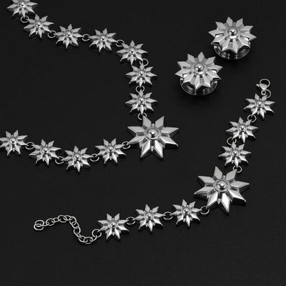 PUNK BLOOM NECKLACE