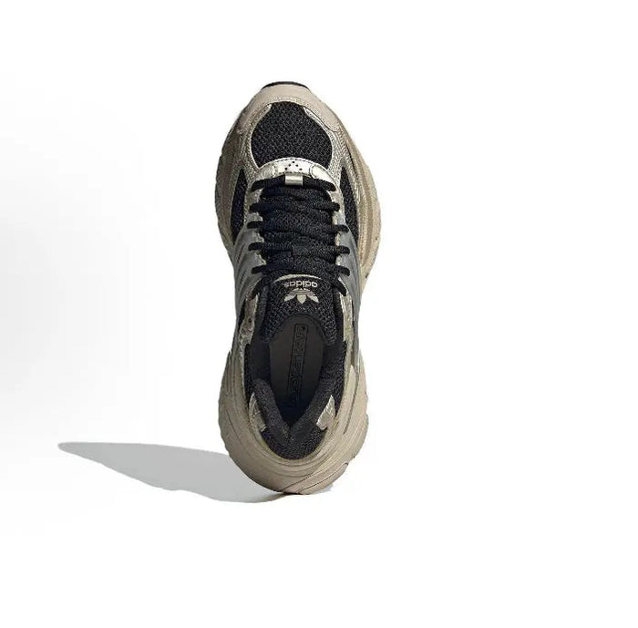 Running sneakers, black mesh and beige panels, lace-up; Adidas logo on tongue