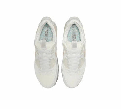 Air Max 90 sneakers, light bone uppers with light blue sock lining