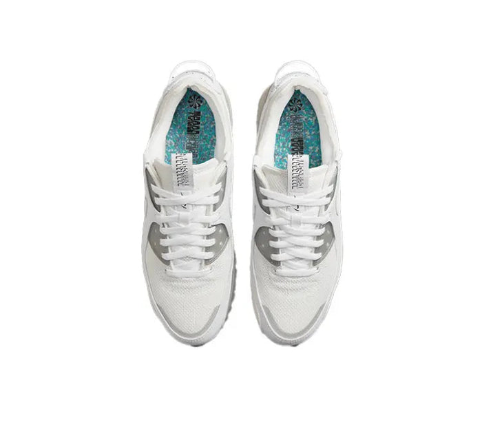 Air Max 90 shoe tongue and laces with teal patterned insole