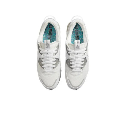 Air Max 90 shoe tongue and laces with teal patterned insole