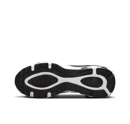 Nike Air Max TW outsole view with black tread and white midsole