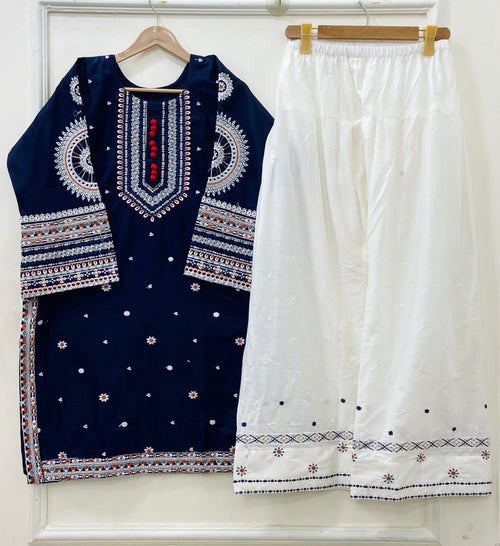 Blue Berry | Farshi 2PC Lawn D-593