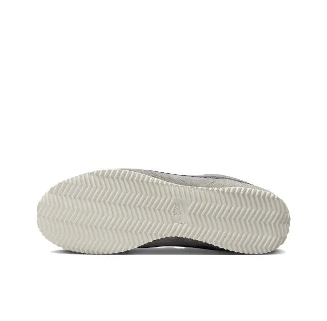 Nike Cortez shoe outsole with zigzag tread on light grey sole