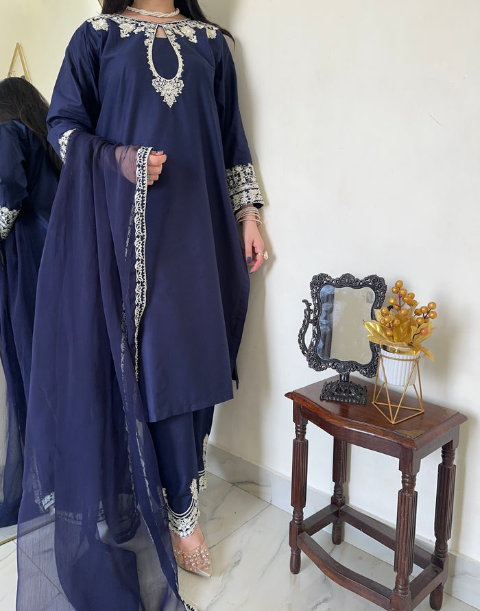 Dreamy Blue | 3PC D-632