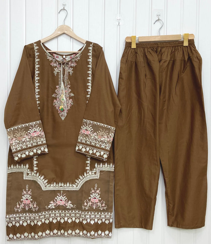 Small / Brown
