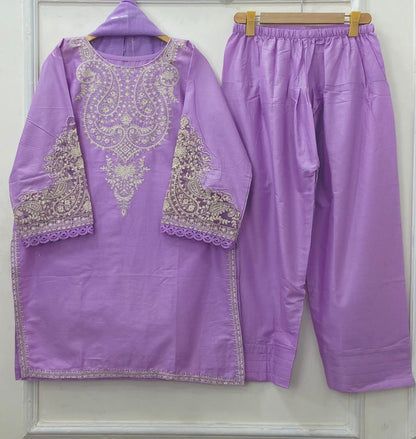 Medium / Lightpurple