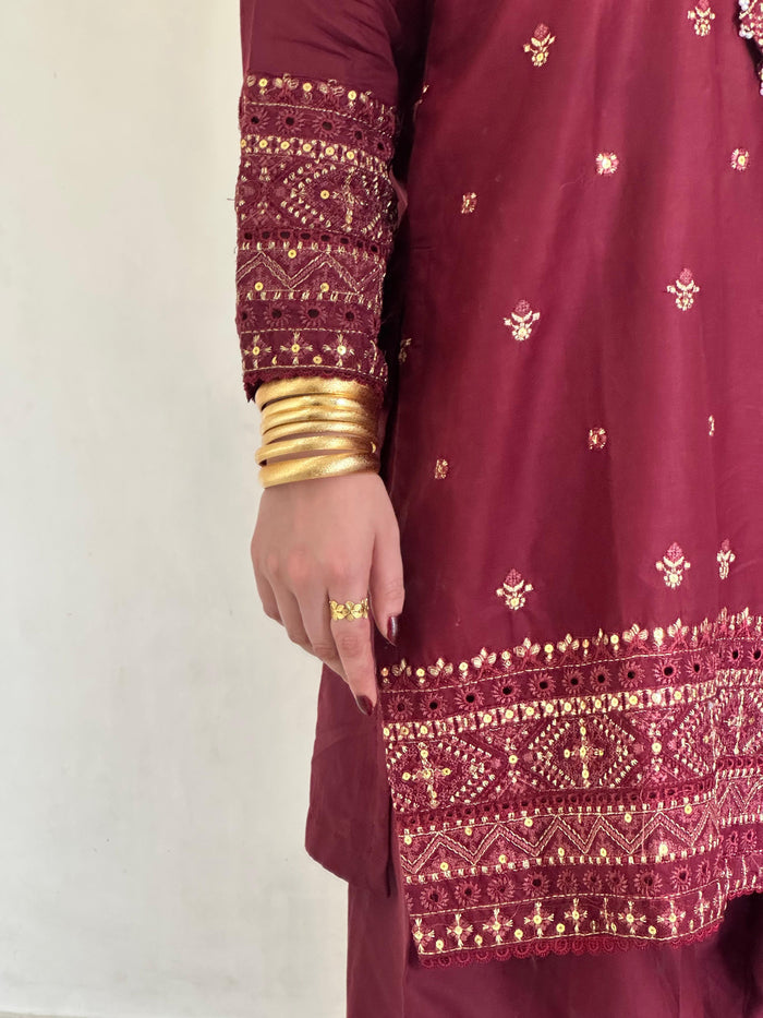 Noori Chicken Kari | D-471 Maroon