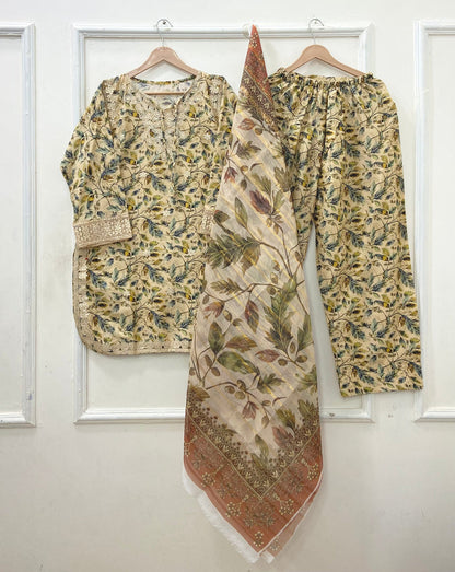 Summer Splash | Farshi Lawn D-645