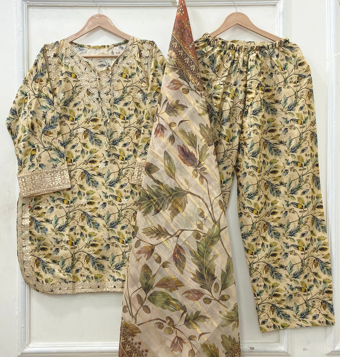 Summer Splash | Farshi Lawn D-645